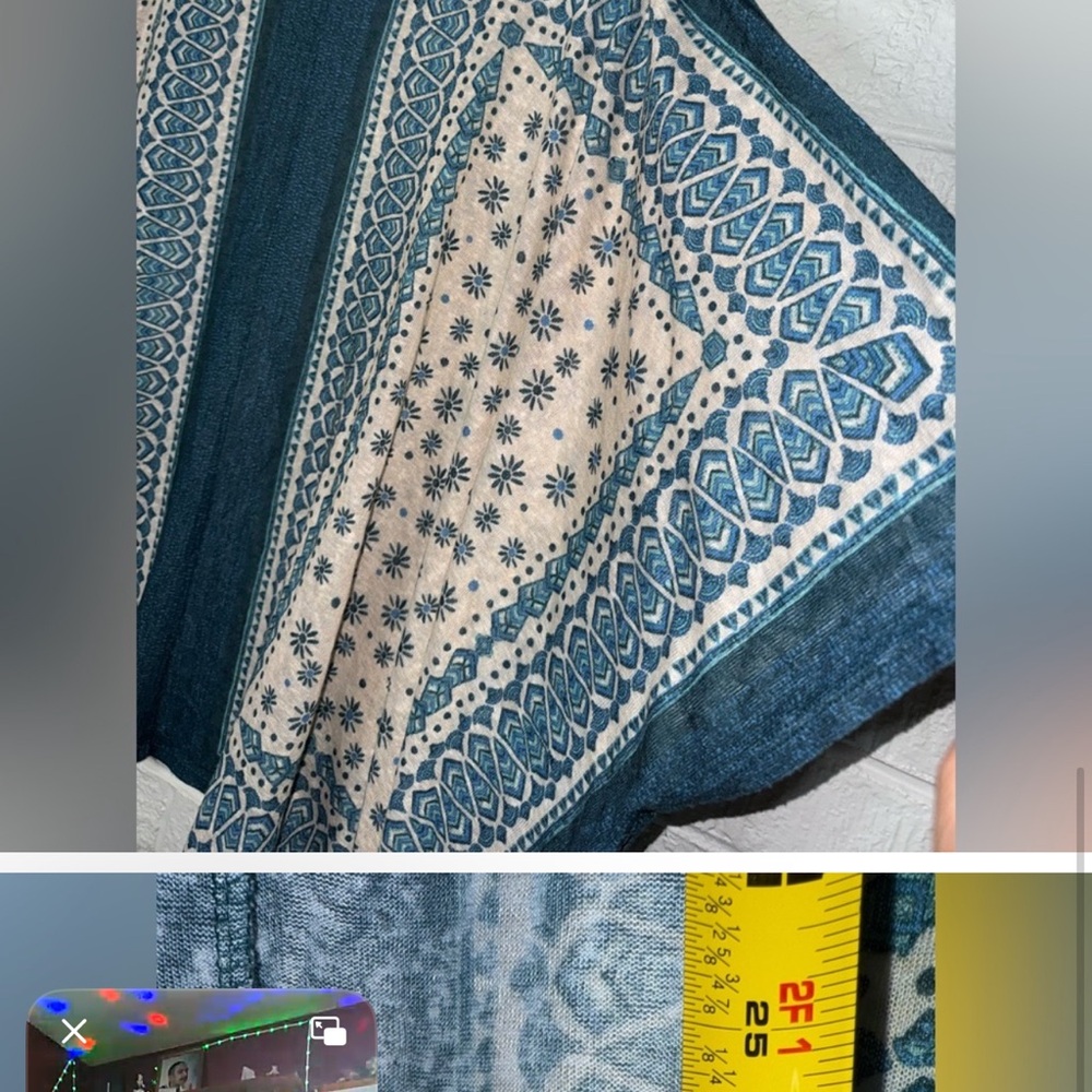 Blue and Cream Women's Kimono - Picture 4 of 8